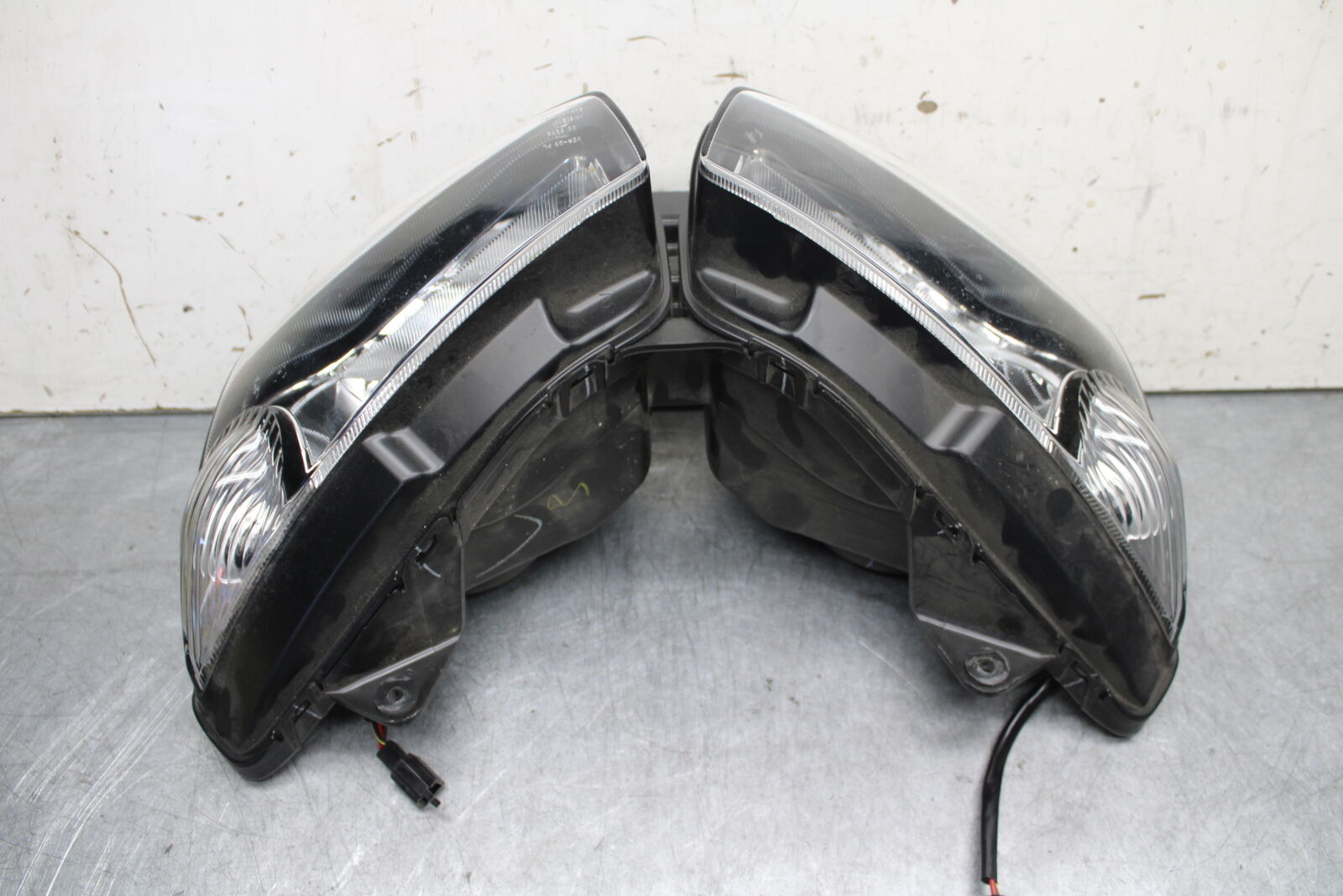 11-12 KAWASAKI NINJA 400 EX400 C FRONT HEADLIGHT HEAD LIGHT LAMP BB358