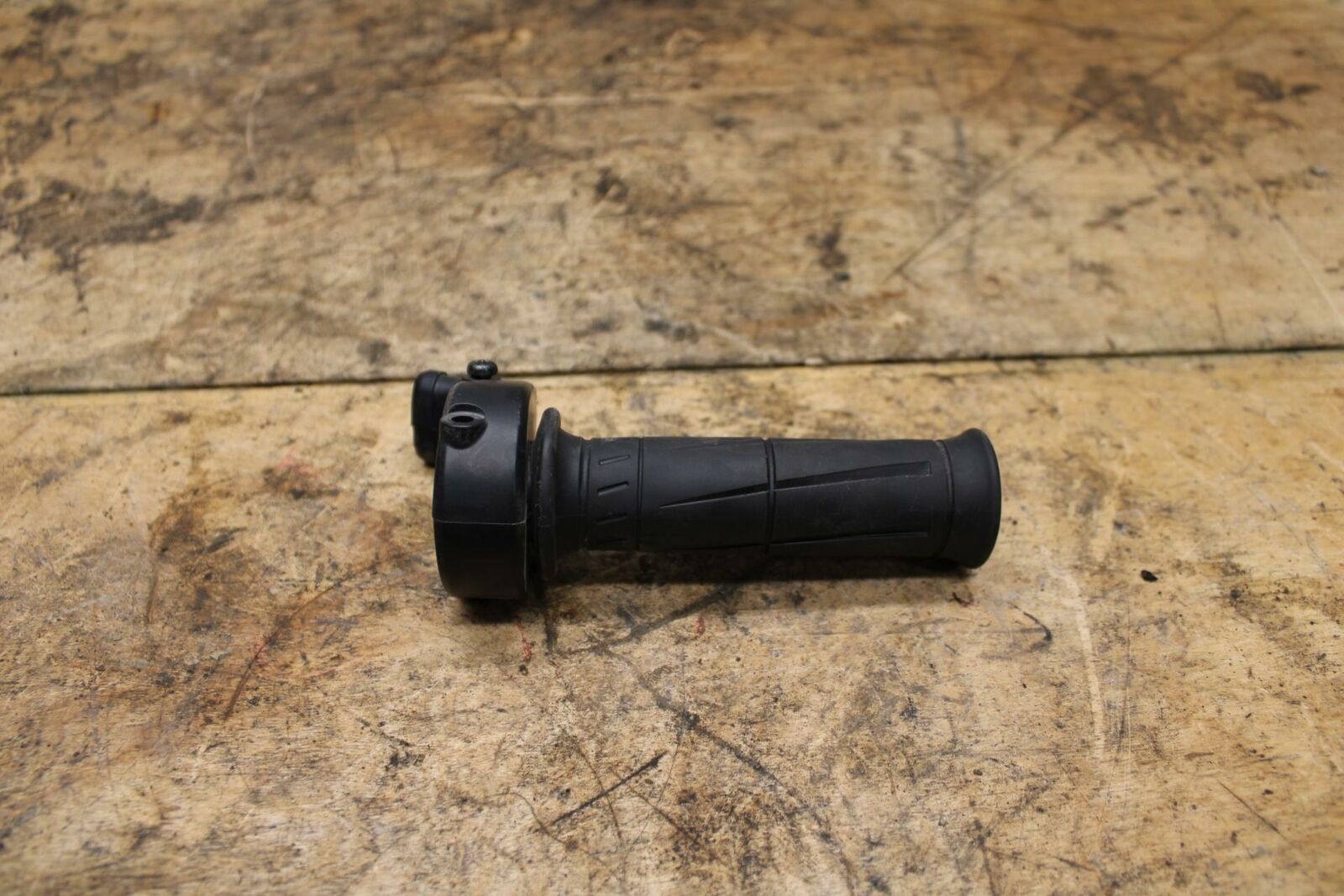 13-18 KAWASAKI NINJA ZX6R THROTTLE CABLE LINE HOUSING GUIDE BB342