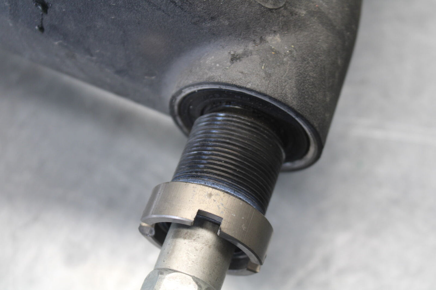 09-12 KAWASAKI NINJA ZX6R REAR SWINGARM BACK SWING ARM 33001-0212 BB698