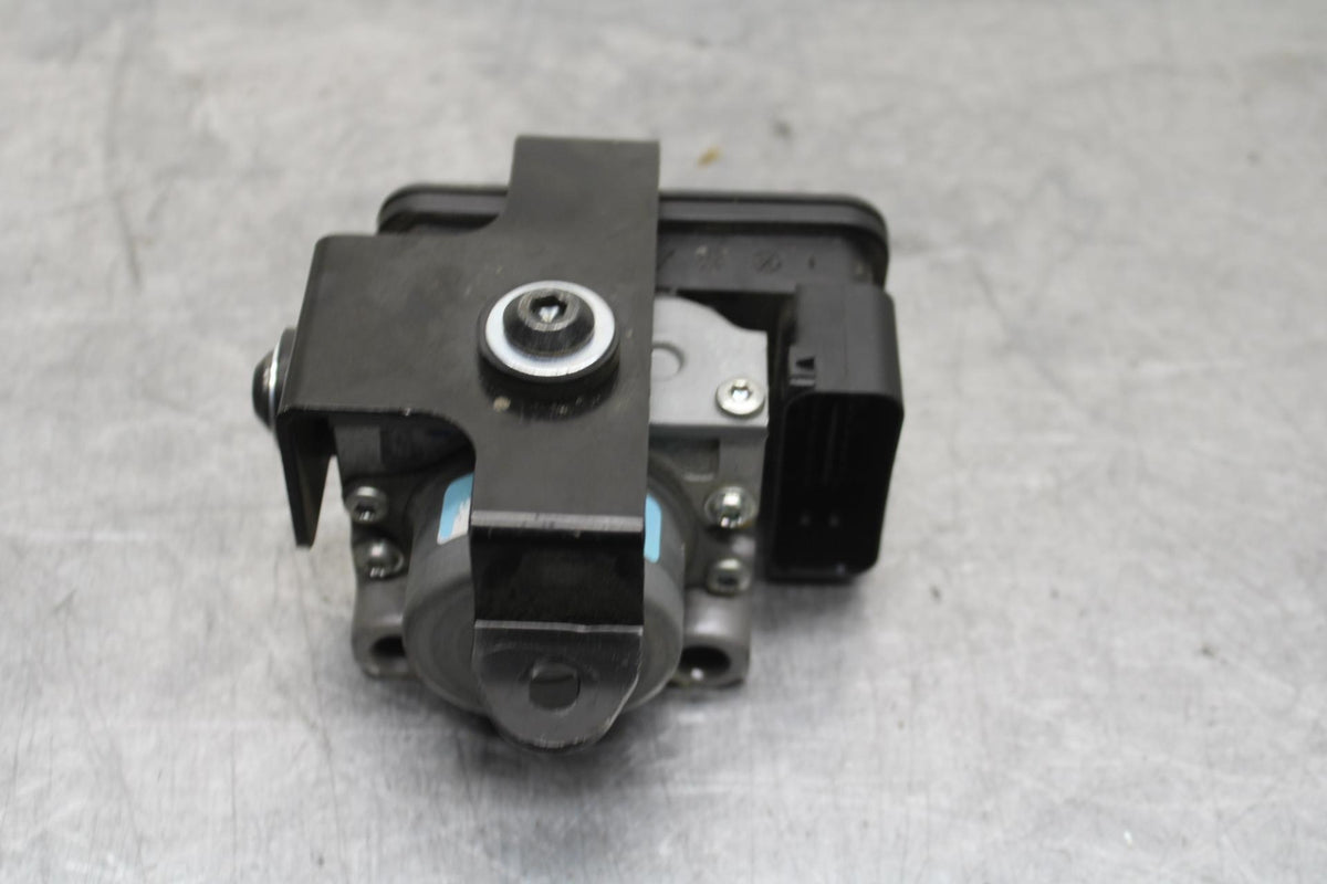 15-16 KAWASAKI EX300 ABS PUMP UNIT MODULE BB635