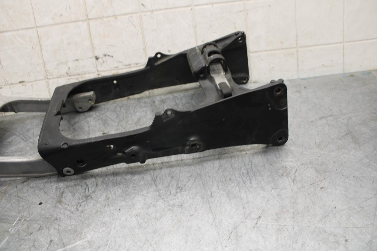 2009 Kawasaki Ninja ZX6R ZX600R REAR SUBFRAME BACK SUB FRAME 32160-0399 BB538