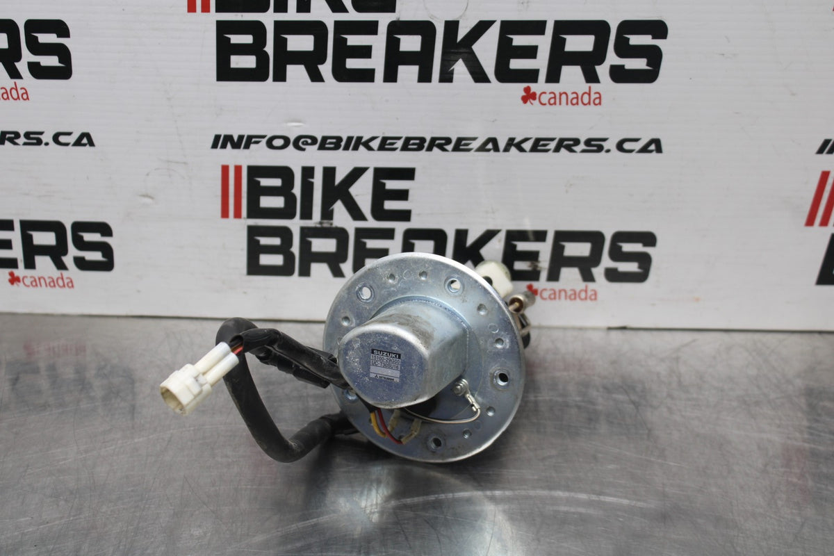 04-05 SUZUKI GSXR600 FUEL PUMP GAS PETROL SENDER UNIT BB792