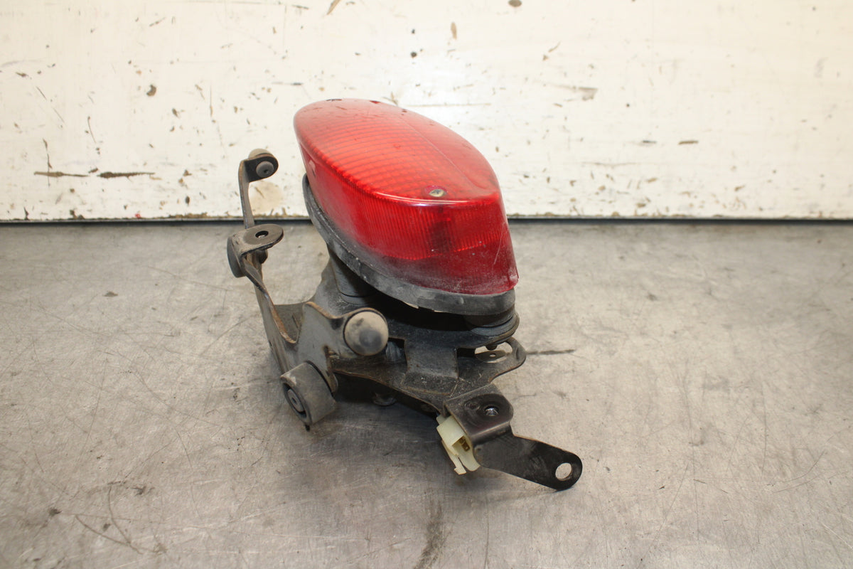 96-07 YAMAHA YZF600R REAR TAIL TAILLIGHT BACK BRAKE LIGHT  BB746