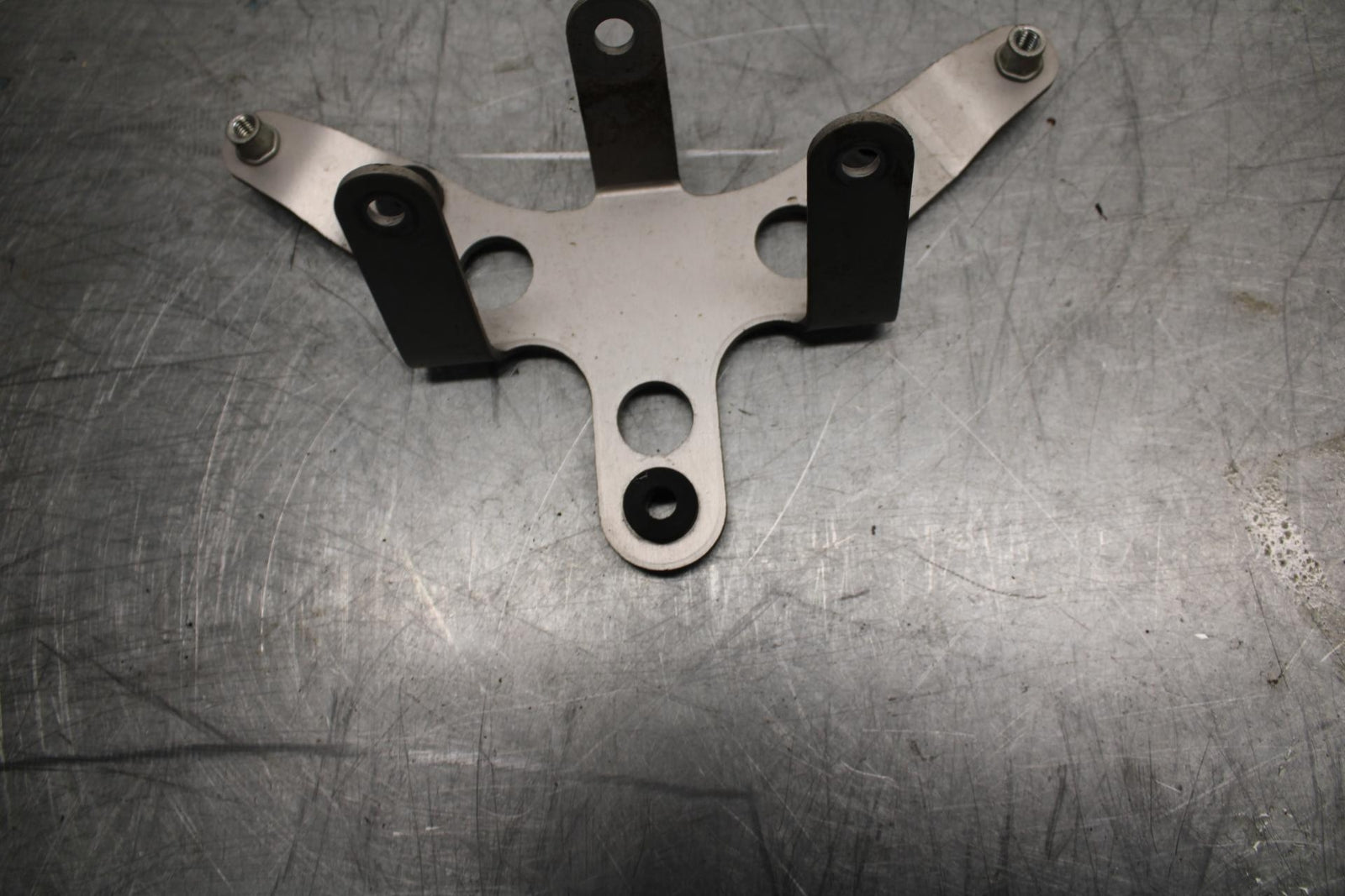 07-08 KAWASAKI CONCOURS 1400 ABS GAUGES STAY BRACKET BB449