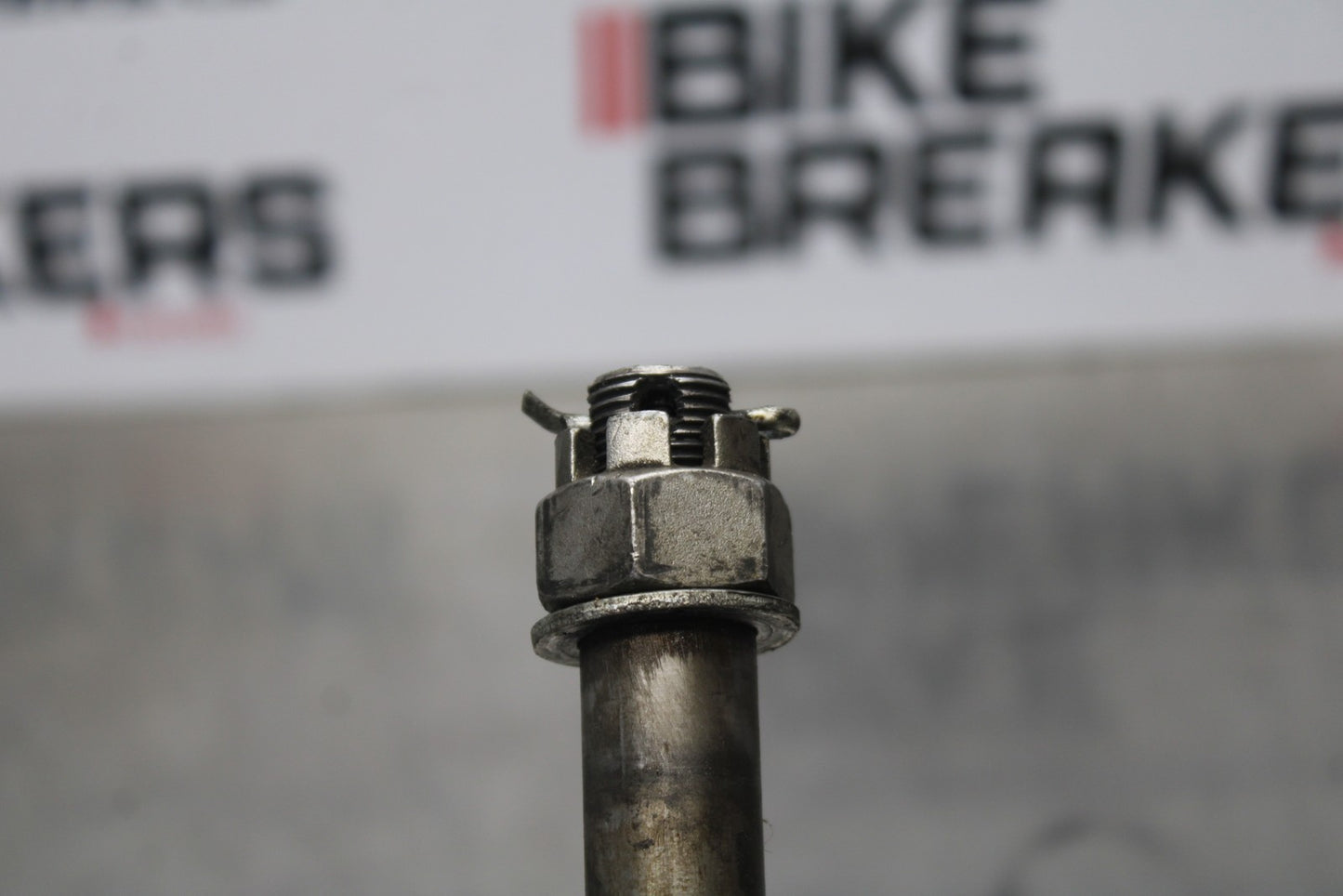 03-08 KAWASAKI VULCAN 1600 REAR AXLE BACK WHEEL RIM PIVOT BOLT AXEL BB196