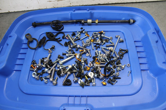 08-16 YAMAHA YZF R6 ENGINE MOUNTING BOLTS HARDWARE MOTOR SCREWS BB665