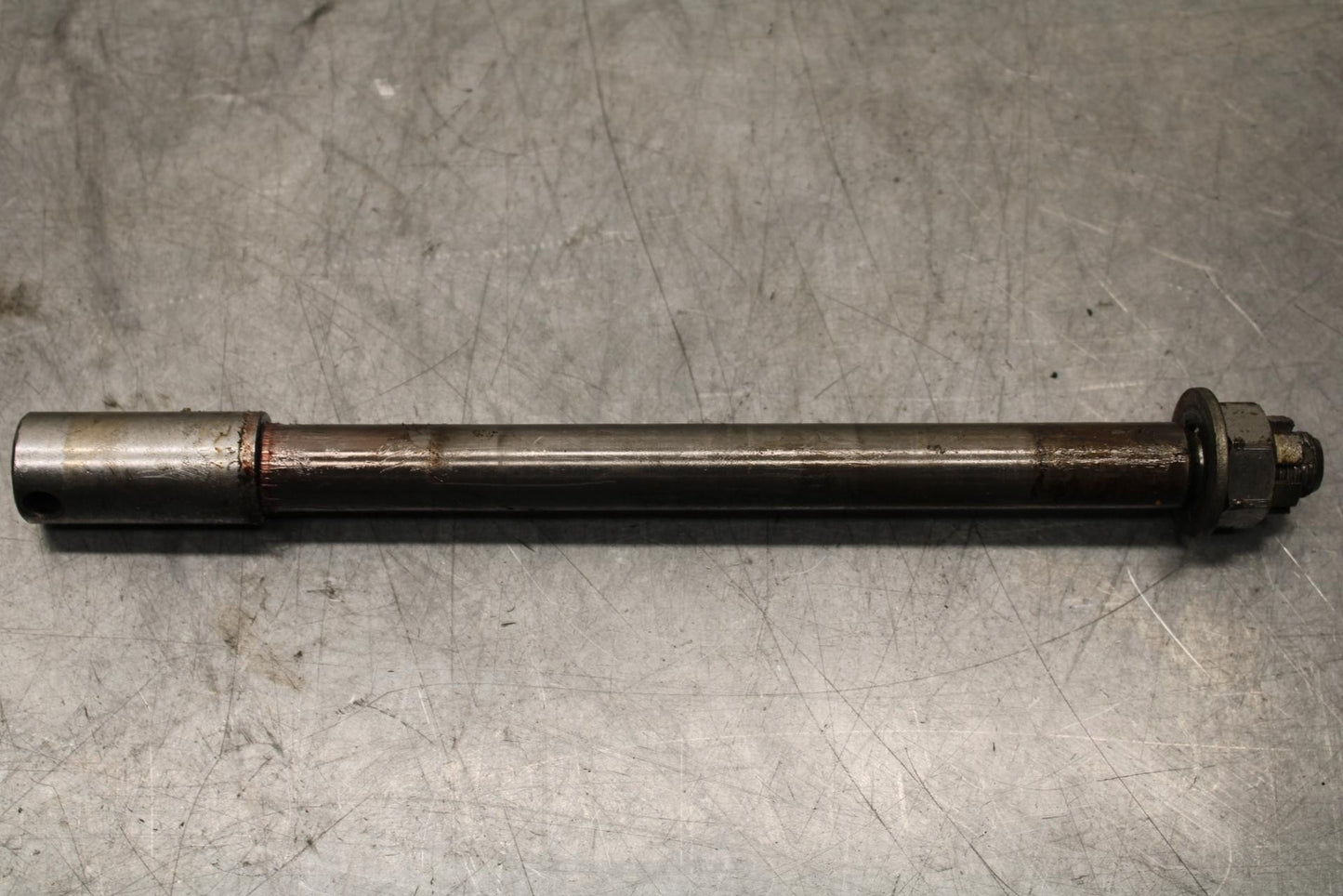 1977 Yamaha XS750 FRONT WHEEL RIM AXLE PIVOT BOLT 341-25181-01-00 BB554