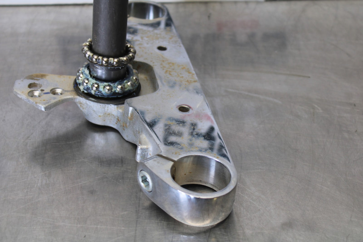 03-08 HONDA VTX1300C FRONT FORKS CLAMP LOWER TRIPLE TREE STEM BB868