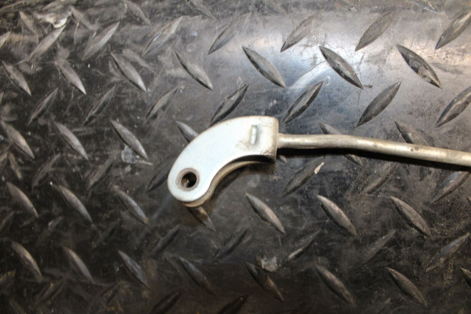 84-85 YAMAHA VIRAGO 1000 REAR BACK BRAKE  ROD SHAFT BAR 