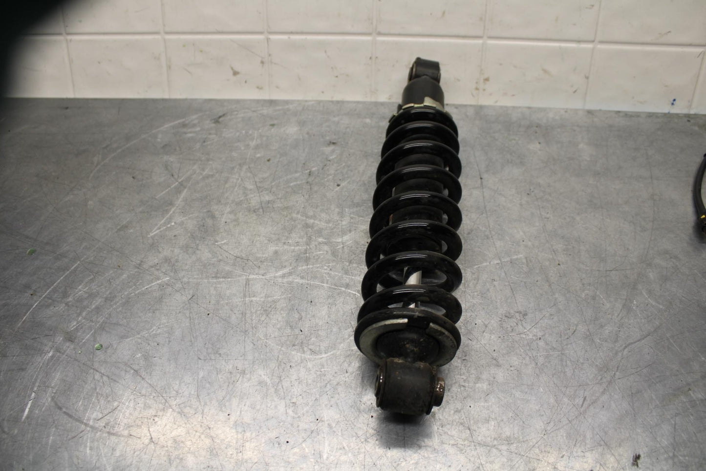 19-22 KAWASAKI Z400 REAR BACK SHOCK ABSORBER SUSPENSION BB586