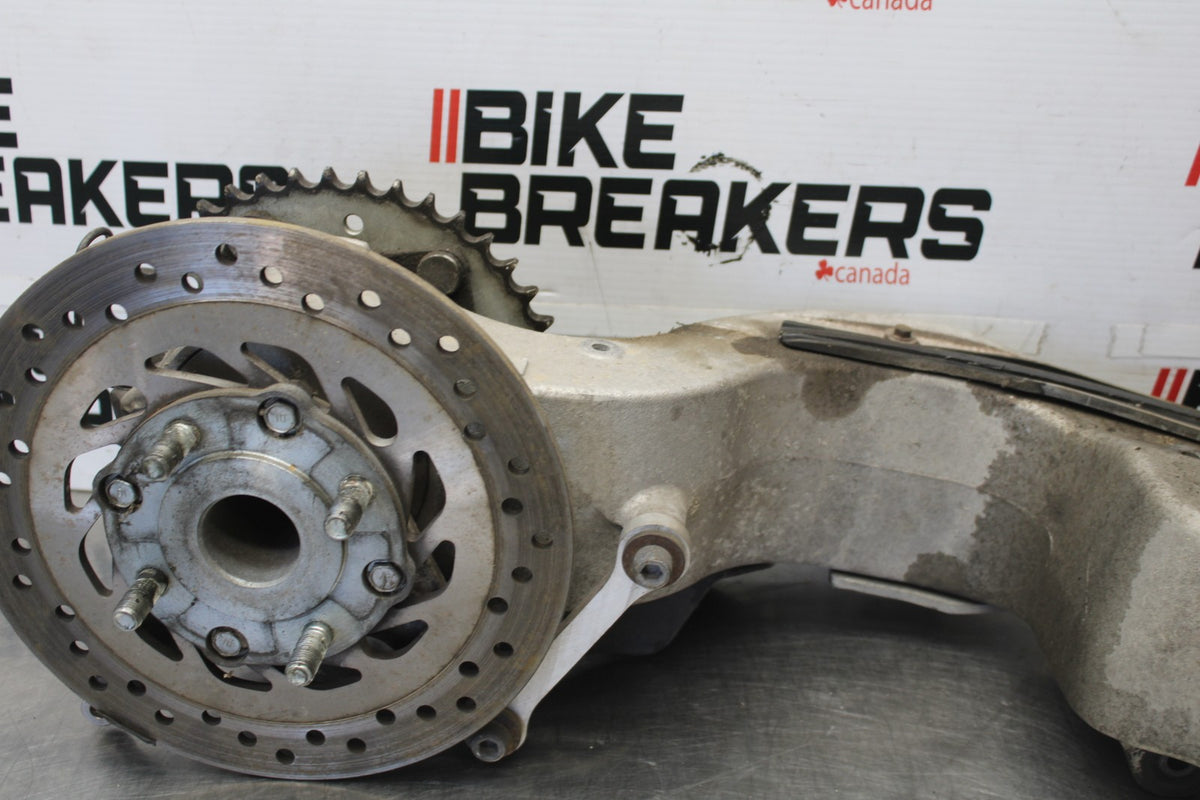 06-07 HONDA INTERCEPTOR 800 VFR800 REAR SWINGARM BACK SUSPENSION SWING ARM BB917