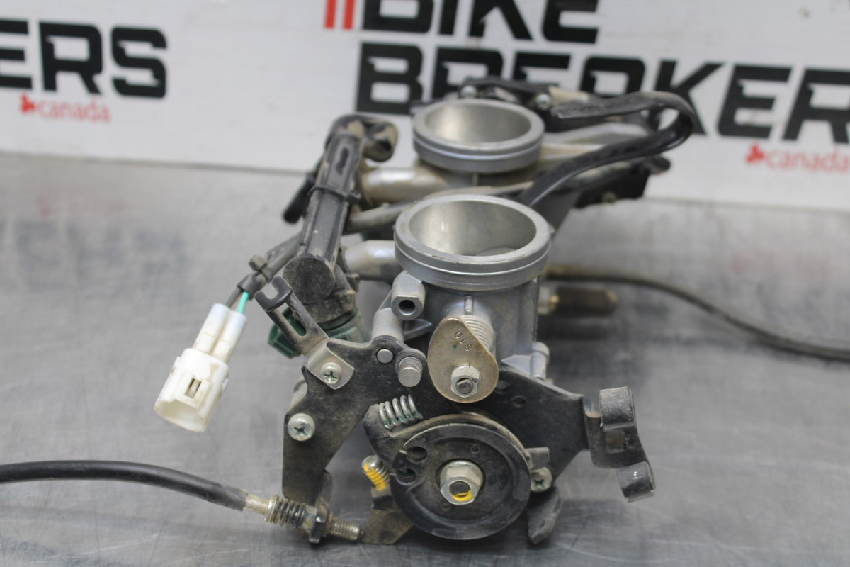 13 KAWASAKI NINJA 650 EX650F ABS MAIN FUEL INJECTORS / THROTTLE BODIES BB828