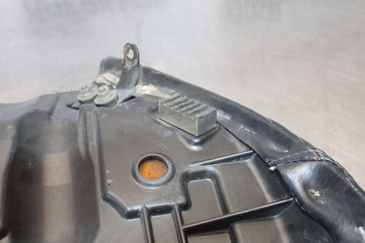 2006 Suzuki Boulevard C90 FRONT DRIVERS SEAT BB849