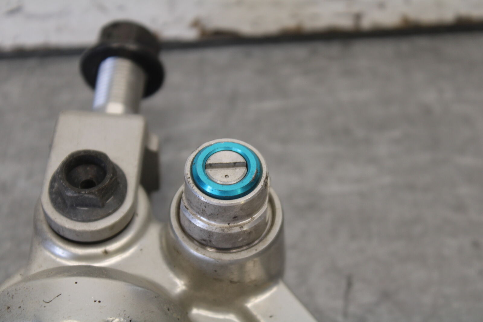 08-09 YAMAHA YZF R6S REAR BACK SHOCK ABSORBER SUSPENSION 5SL-22210-10-00  BB690