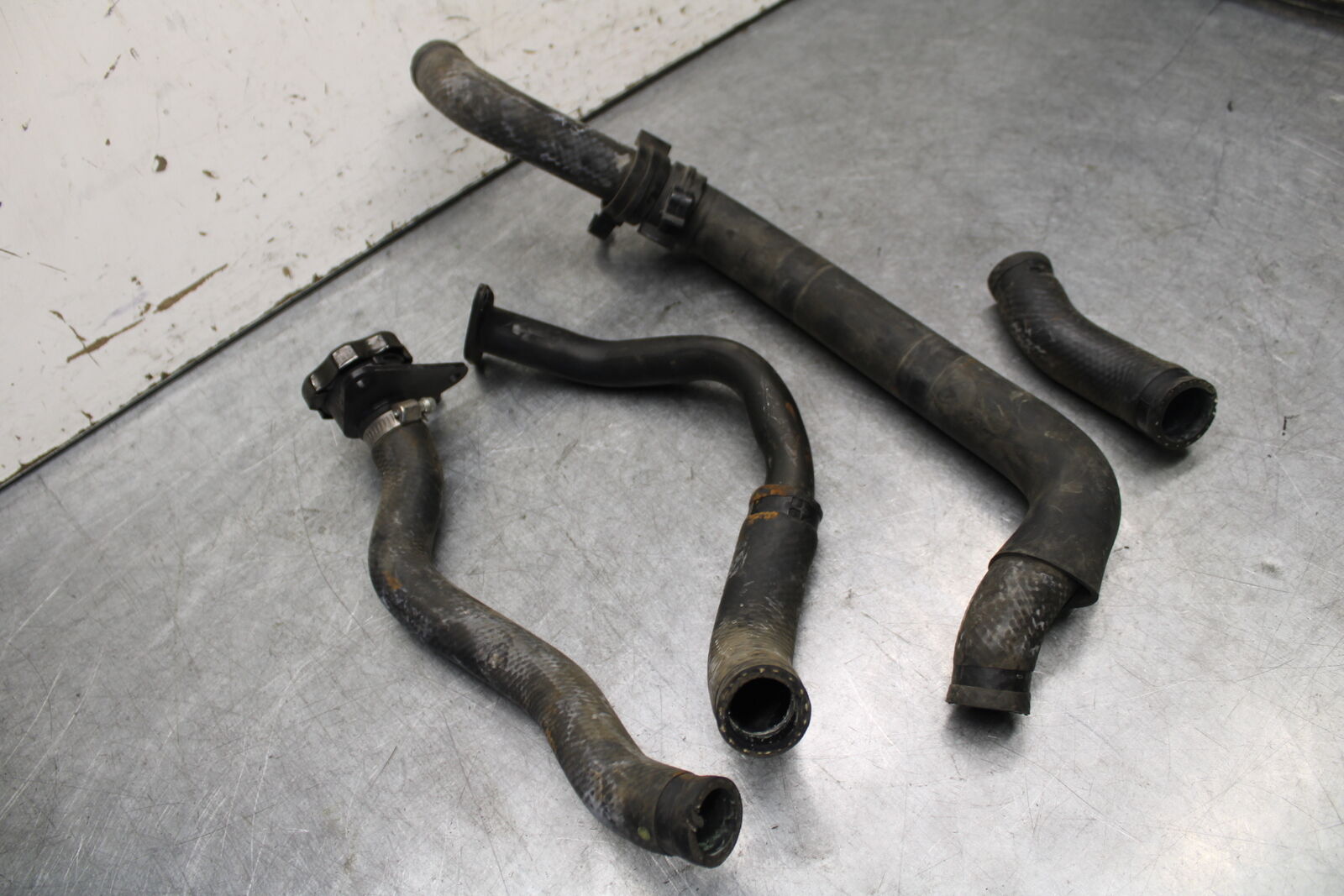 05-06 SUZUKI BOULEVARD M50 RADIATOR HOSES ENGINE COOLANT WATER PIPES HOSE BB671