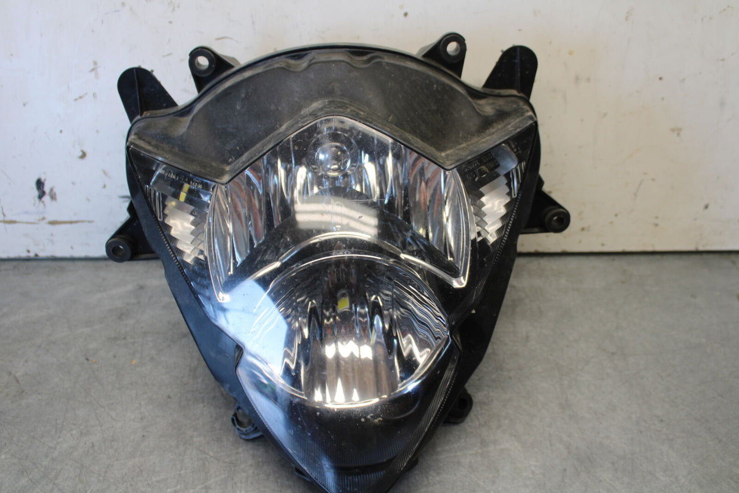 05-06 SUZUKI GSXR1000 FRONT HEADLIGHT HEAD LIGHT LAMP 35100-41G01-999 BB663
