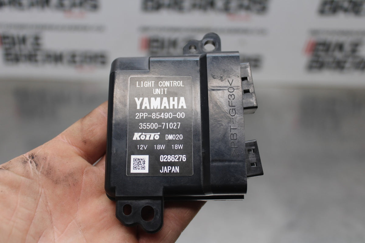 18 YAMAHA YZF R1 LIGHT ECU COMPUTER CONTROLLER UNIT ECM BB838