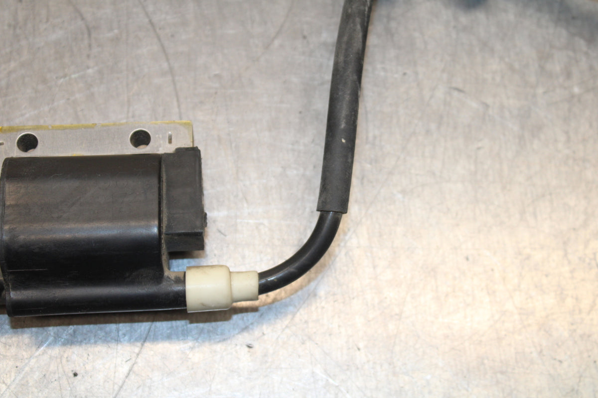 13-16 KTM 390 DUKE IGNITION COIL SPARK PLUG CAP  BB748