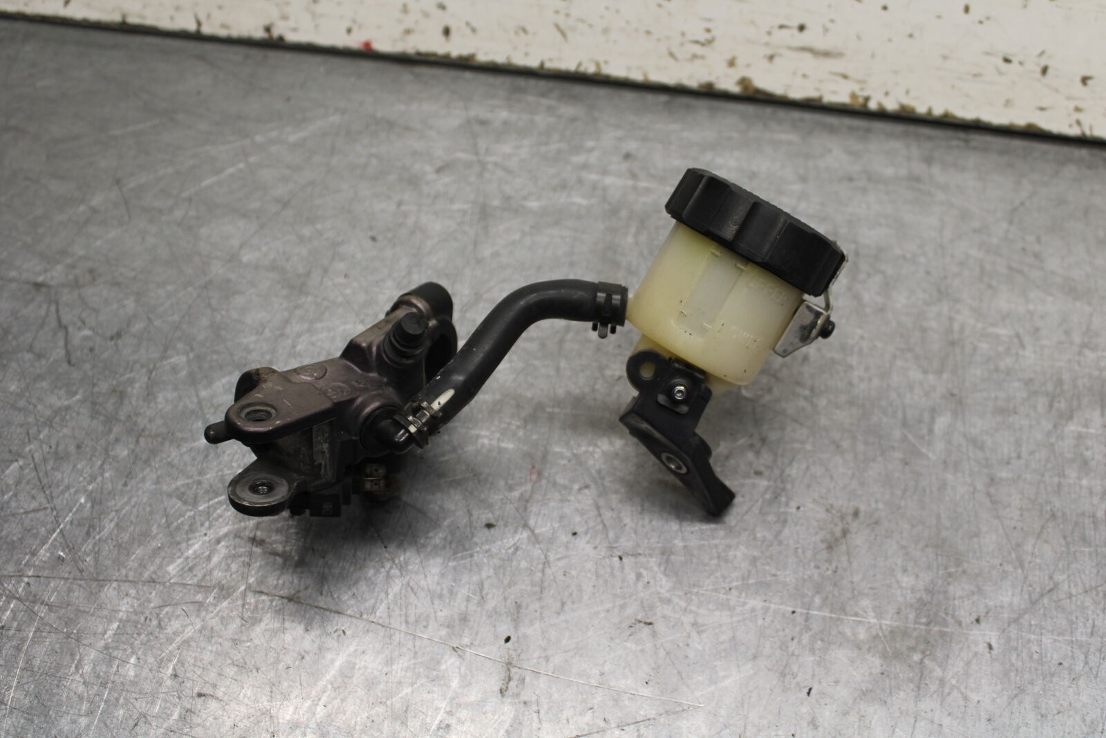 06 YAMAHA YZF R6 FRONT BRAKE MASTER CYLINDER BB716