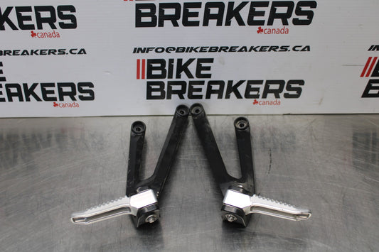 12-14 BMW S1000RR REAR BACK PASSENGER PEG SET PAIR BB204