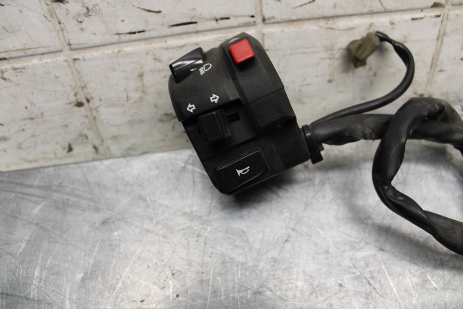 2008 Suzuki GSXR1000 LEFT CLIP ON HANDLE HORN SIGNALS SWITCH SWITCHES BB519