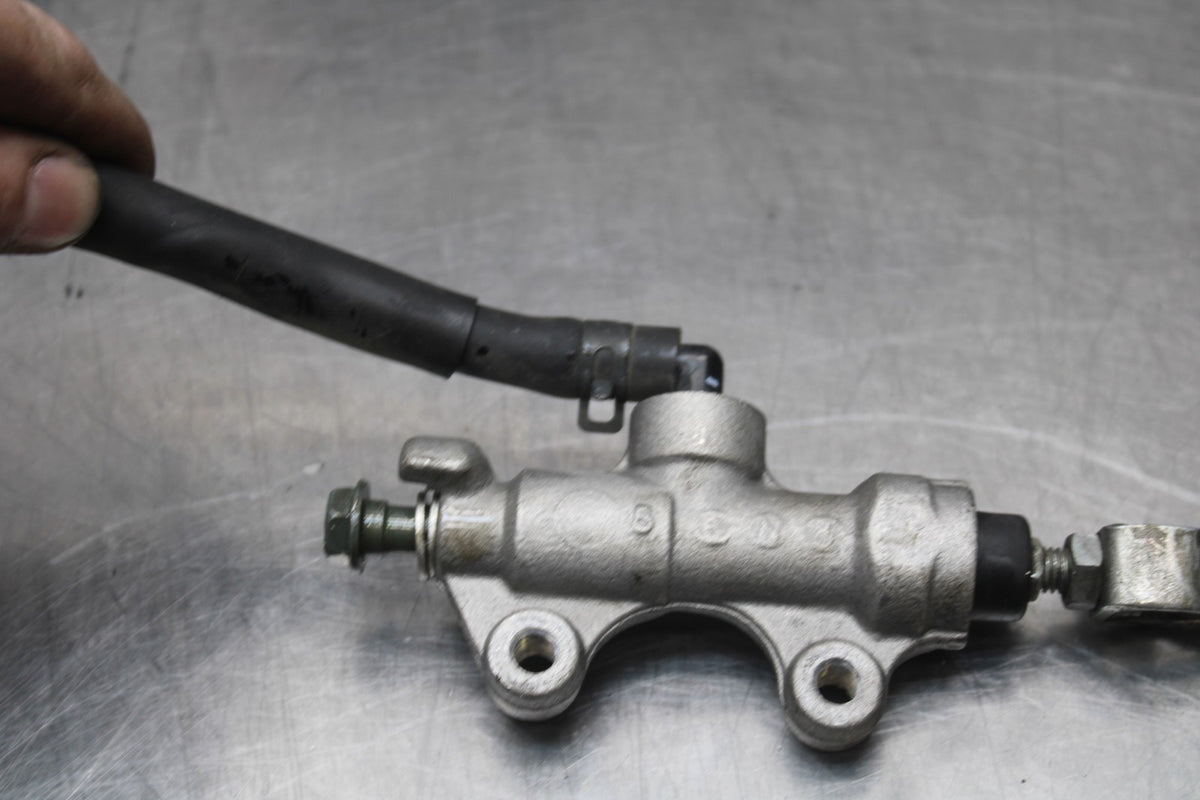 06 KAWASAKI NINJA 650 EX650 REAR BACK BRAKE MASTER CYLINDER W RESERVOIR BB823