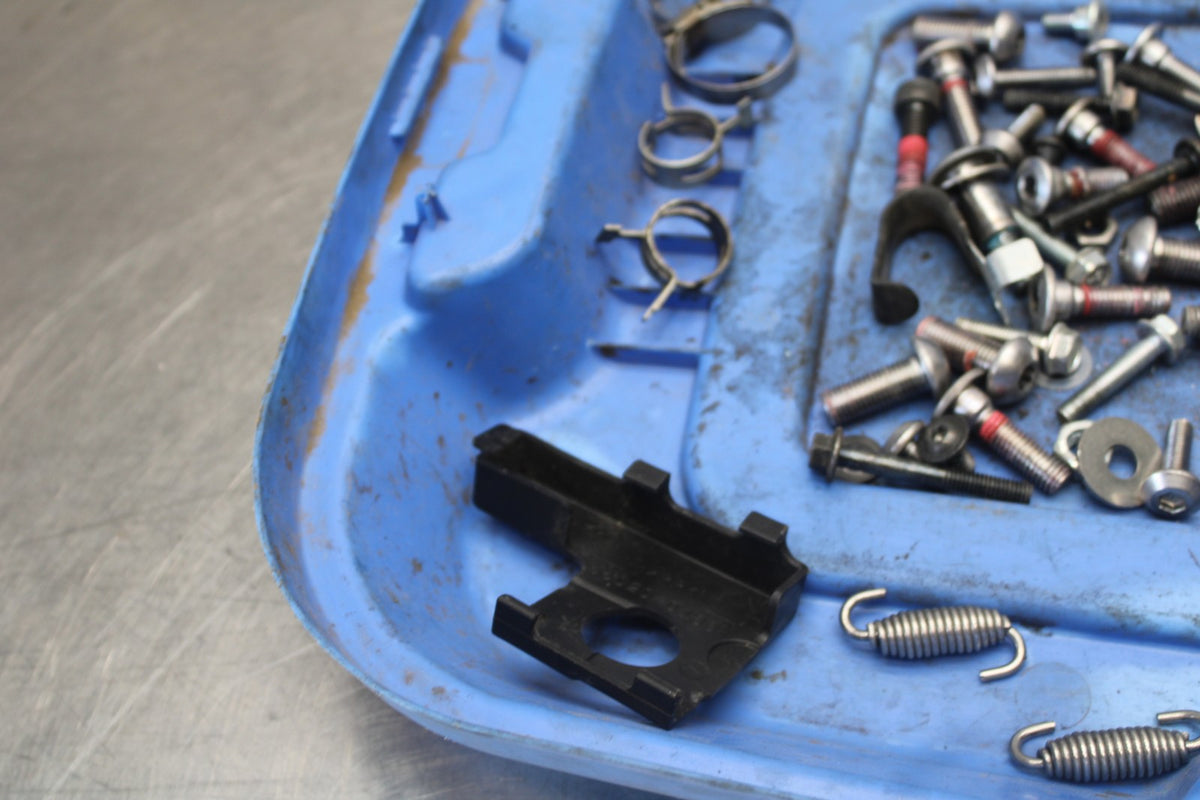 13-18 KAWASAKI NINJA ZX6R  MOUNTING BOLTS HARDWARE SCREWS BB908