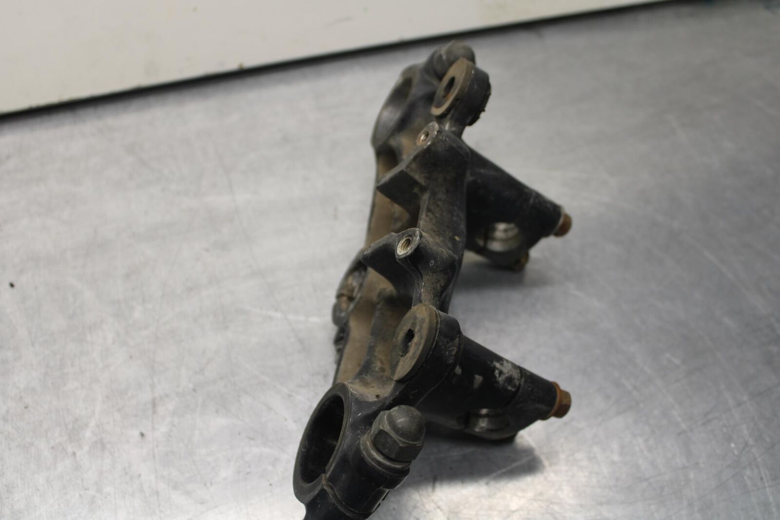 80-83 SUZUKI GS750E FORKS UPPER TRIPLE TREE CLAMP BB82