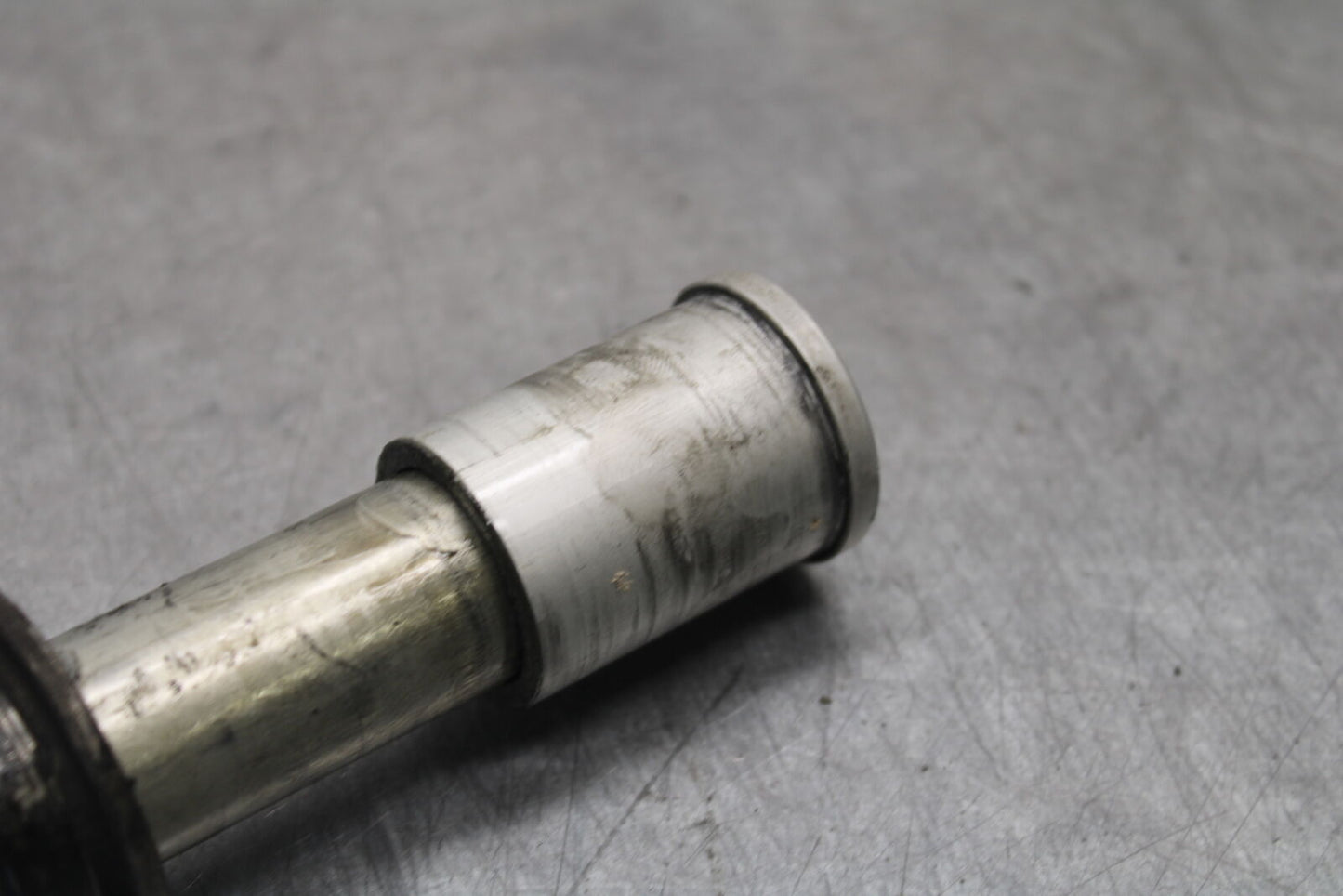 09-12 KAWASAKI NINJA ZX6R FRONT WHEEL RIM AXLE PIVOT BOLT 41068-0034 BB698