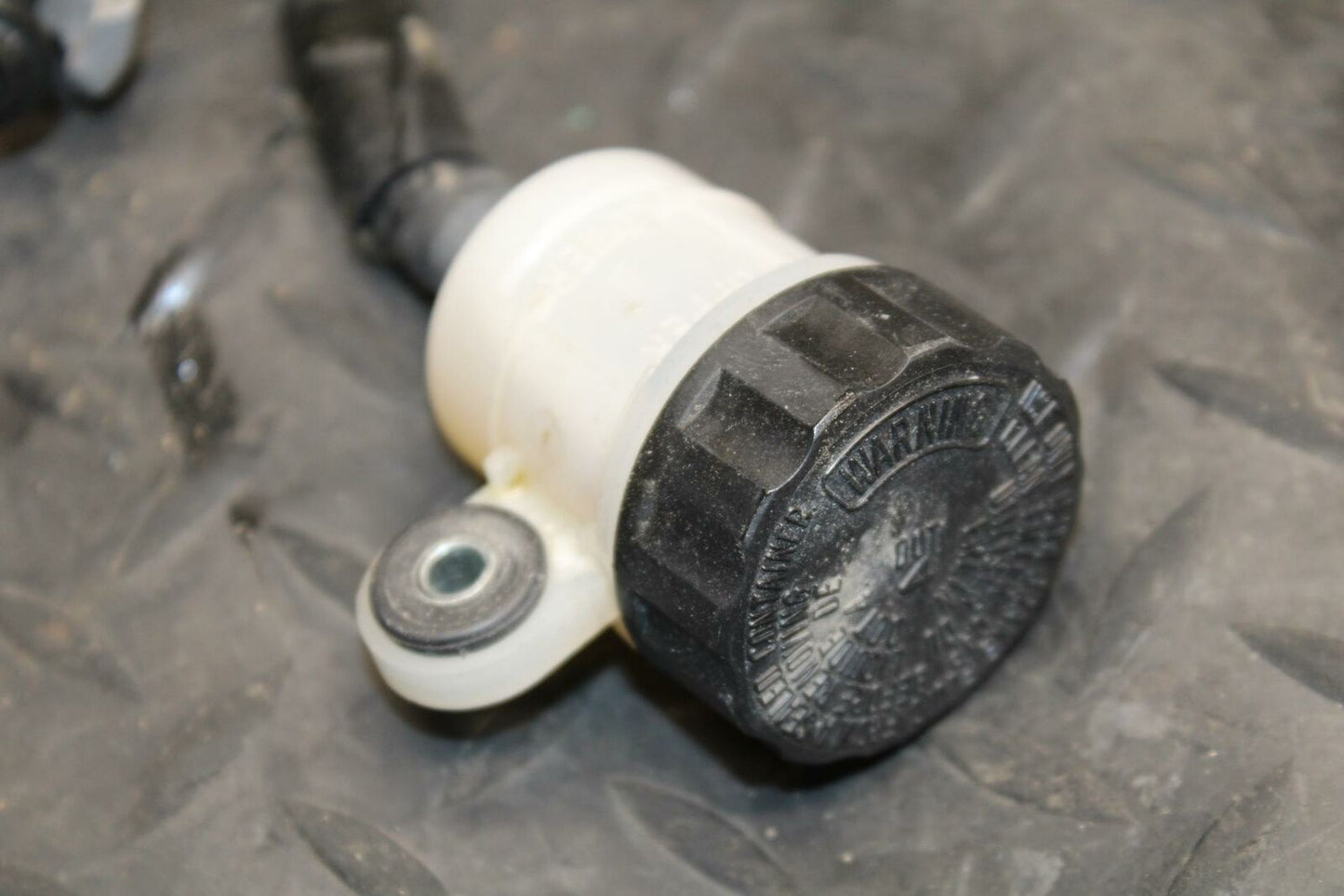 08-16 YAMAHA YZF R6 REAR BRAKE MASTER CYLINDER W RESERVOIR 2C0-2583V-01-00 BB209