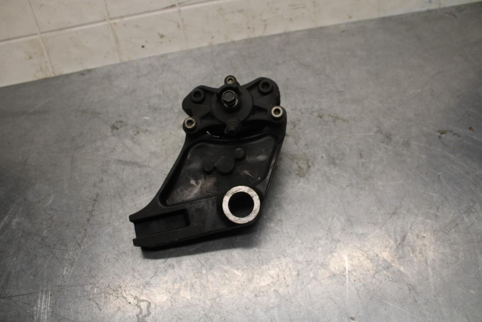 08-09 KAWASAKI NINJA ZX14R REAR BACK BRAKE CALIPER W MOUNT BRACKET BB73