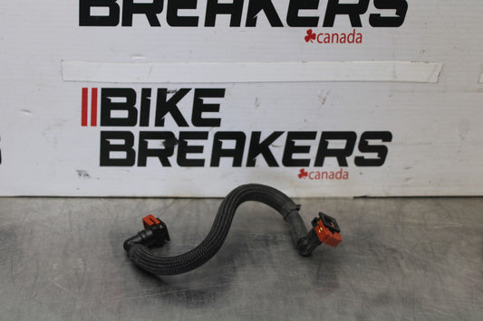 23-26 KAWASAKI NINJA ZX4RR FUEL HOSE GAS LINE TUBE PIPE BB898