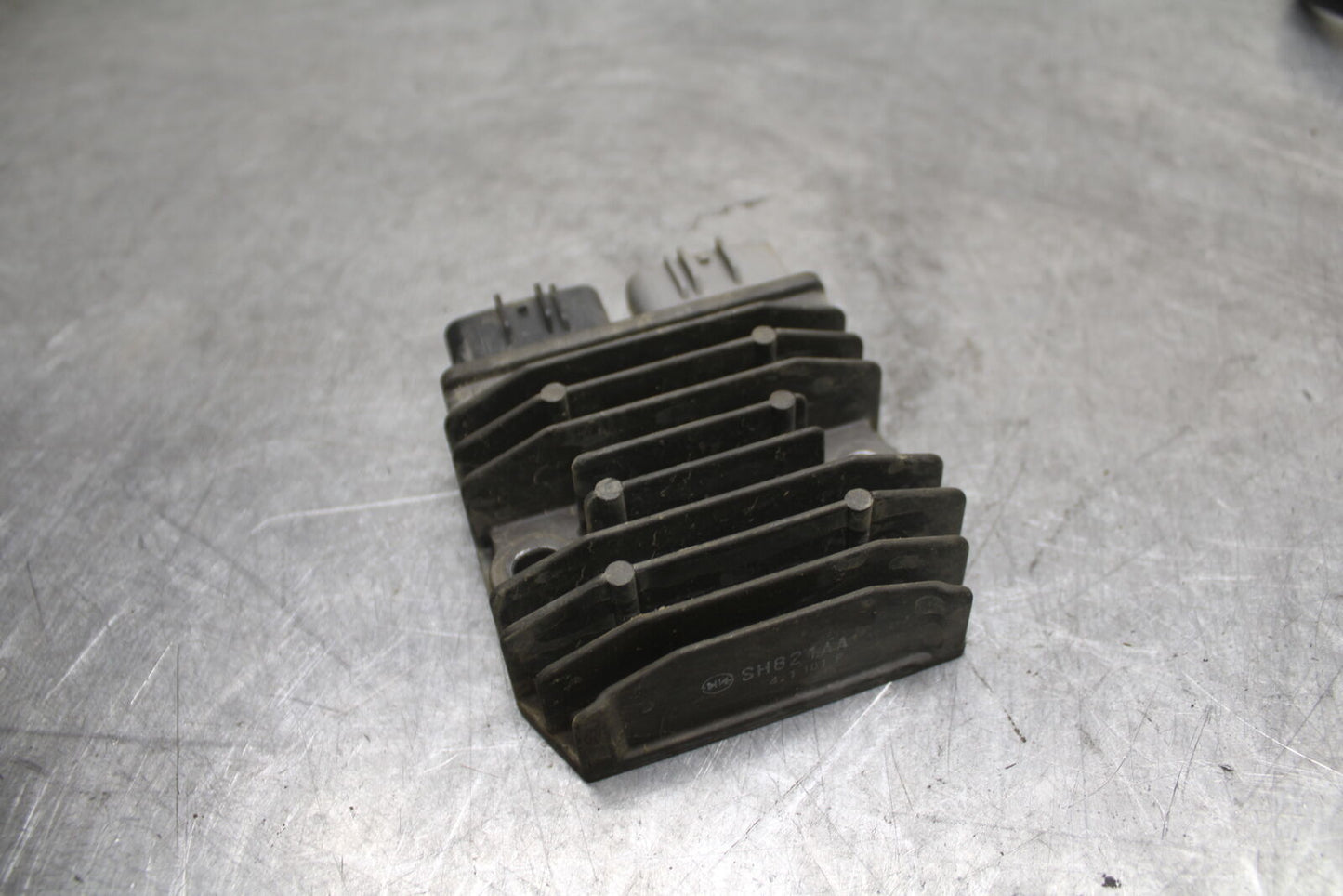 14-15 YAMAHA V STAR 1300 XVS1300CT TOURER RECTIFIER VOLTAGE REGULATOR BB722