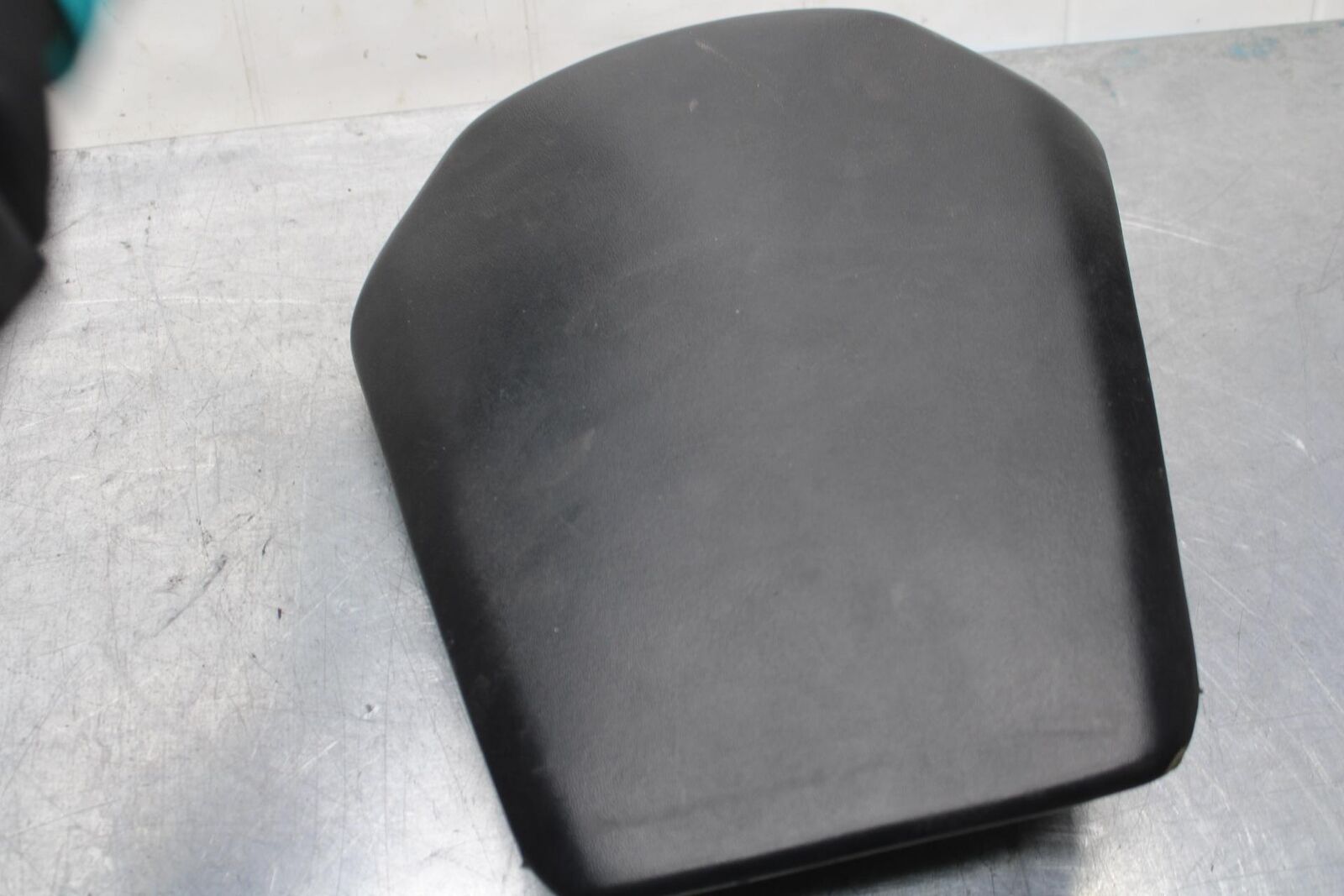 2008 Honda CBR1000RR REAR BACK PASSENGER TANDEM SEAT PAD SADDLE PILLION BB579