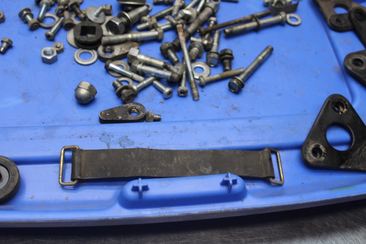 77 SUZUKI GS750 LEFTOVER MOUNTING BOLTS HARDWARE MOTOR SCREWS BB779