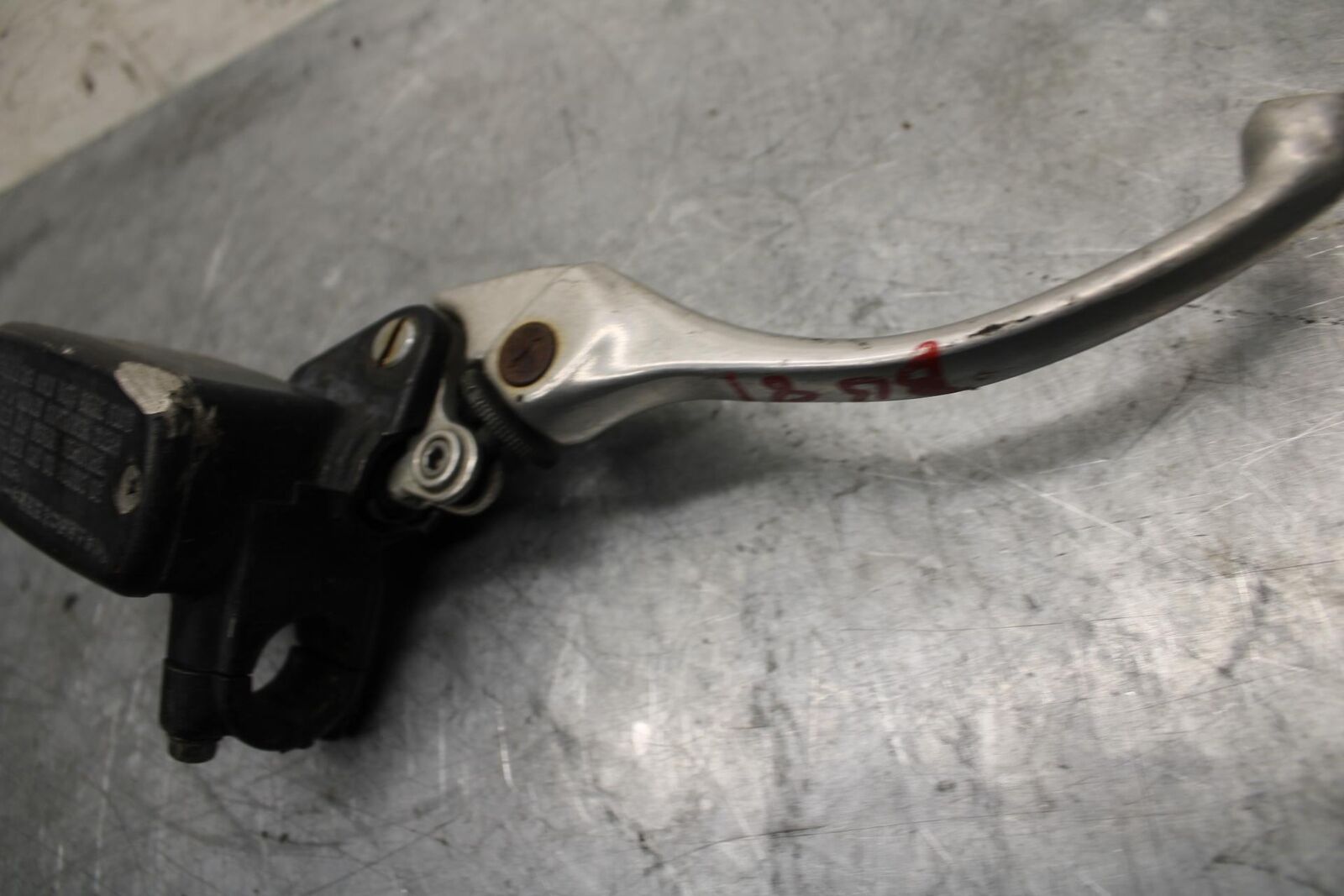 1992 Honda CBR600F2 FRONT BRAKE MASTER CYLINDER w/ LEVER BB40