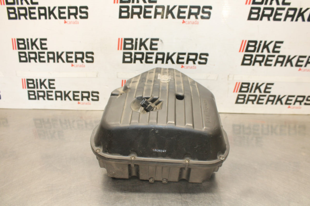 05-08 TRIUMPH SPEED TRIPLE 1050 AIRBOX AIR INTAKE FILTER BOX BB933