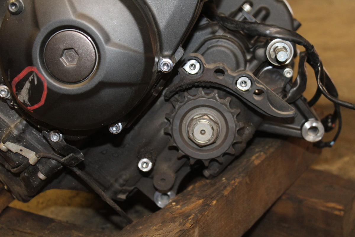 15-17 YAMAHA FJ09 ENGINE MOTOR BB906