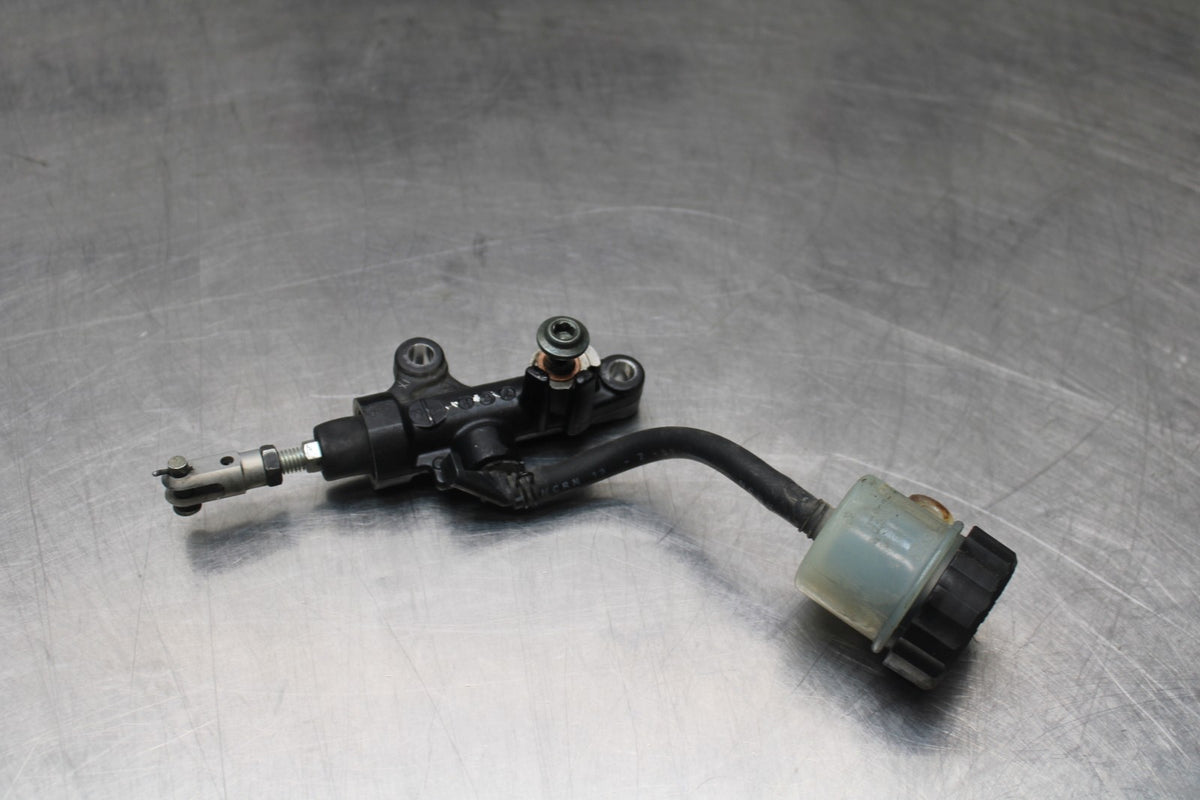 08-09 YAMAHA YZF R6S REAR BACK BRAKE MASTER CYLINDER W RESERVOIR BB796