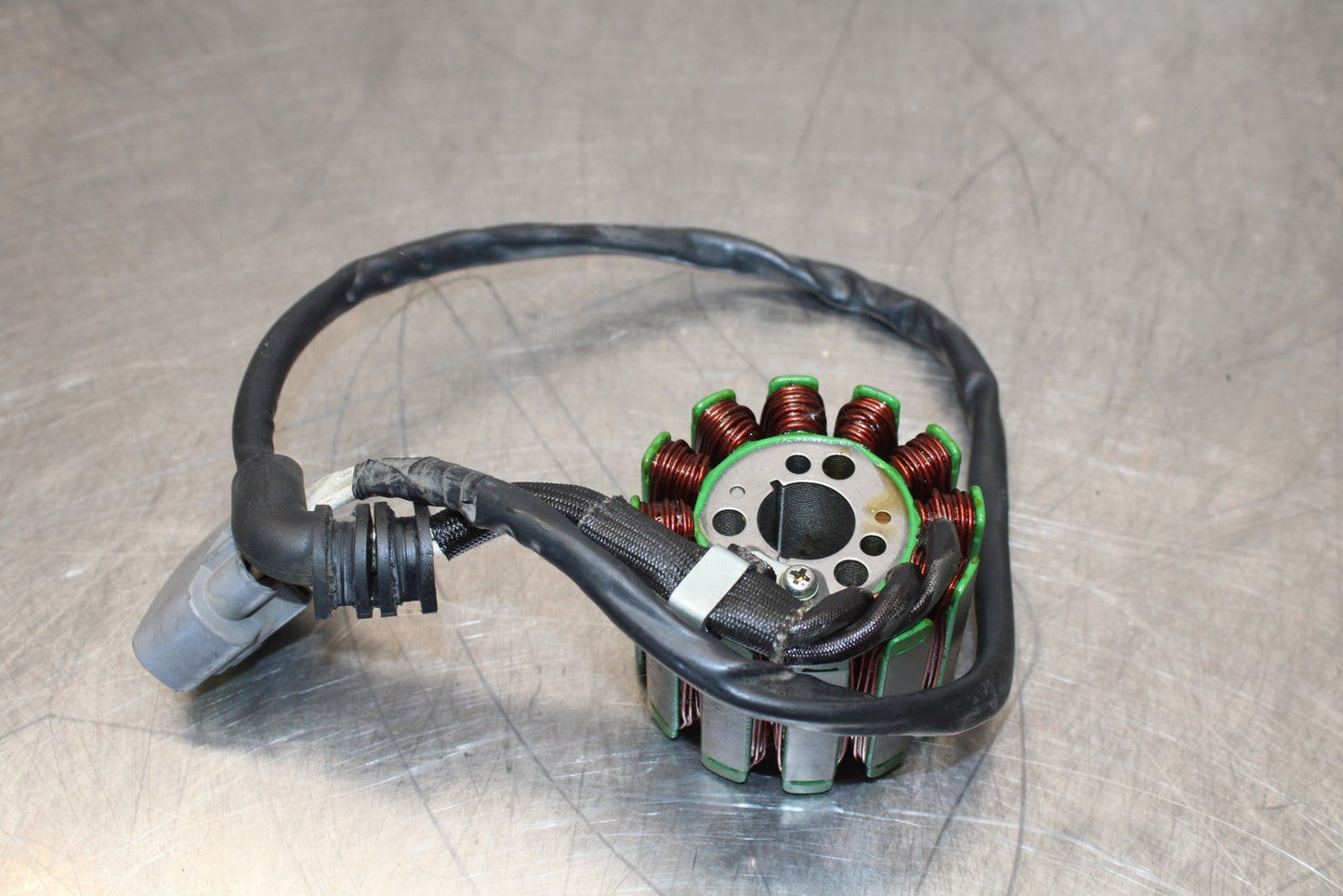 04-05 YAMAHA YZF R1 STATOR GENERATOR ALTERNATOR MAGNETO BB173