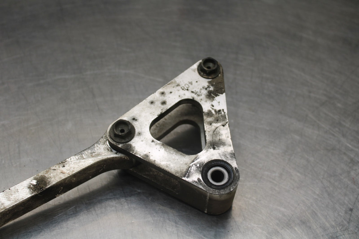 07 YAMAHA YZF R1 REAR DOGBONE SHOCK LINKAGE LINK BB826