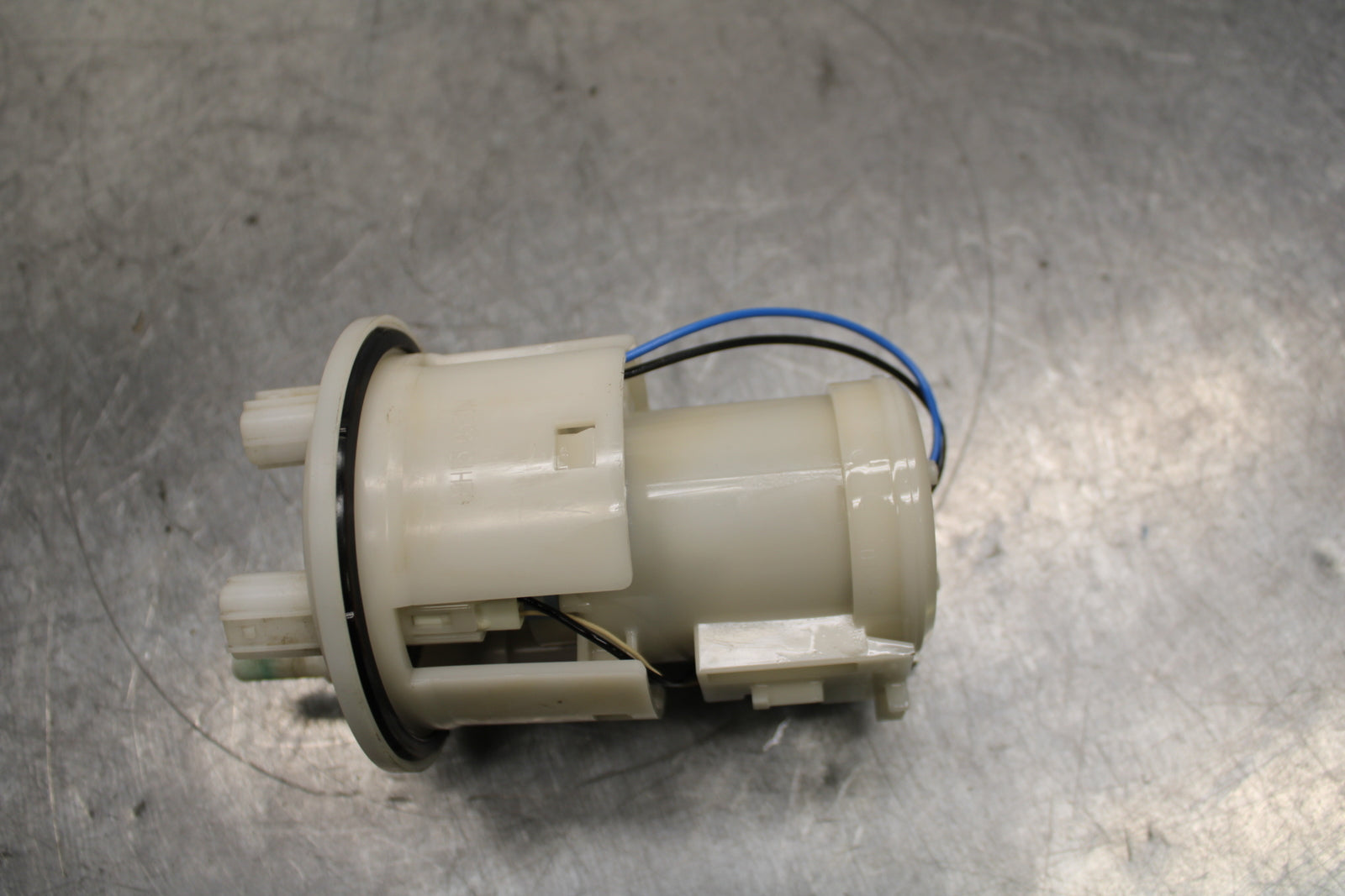 06-07 YAMAHA YZF R6 FUEL PUMP GAS PETROL SENDER UNIT BB742