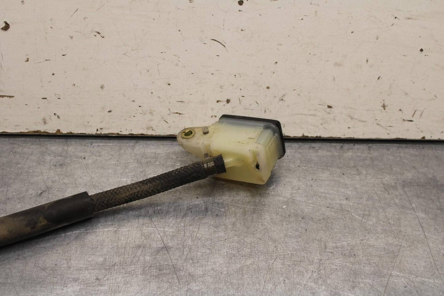 03-04 HONDA CBR600RR REAR BACK BRAKE MASTER CYLINDER W RESERVOIR BB628