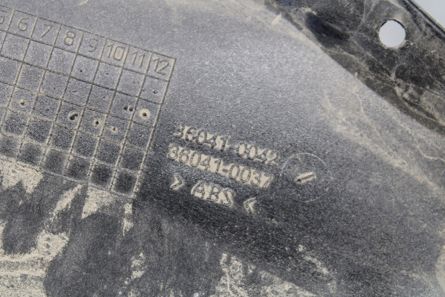 19-22 KAWASAKI Z400 LEFT REAR BACK TAIL FAIRING COWL SHROUD BB708