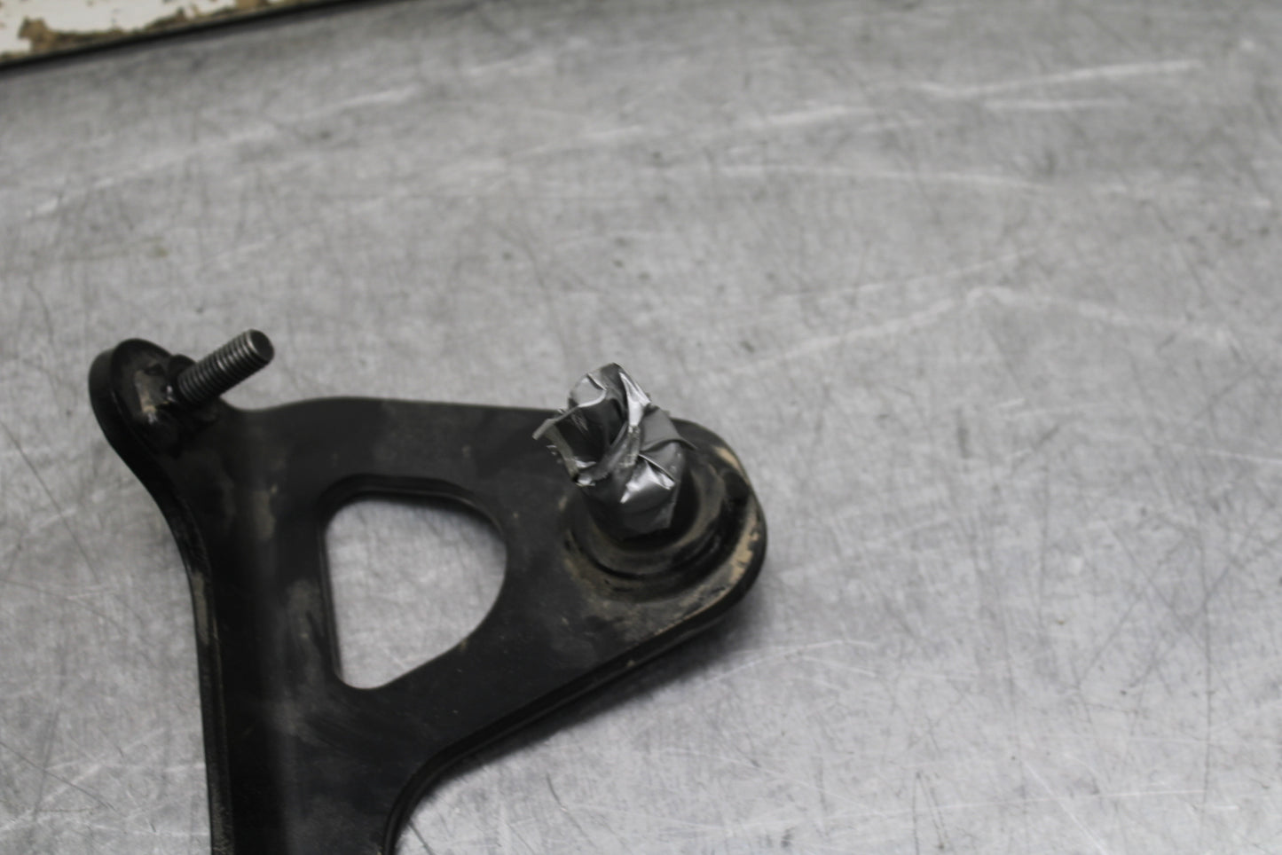 14 HONDA CTX1300A SADDLEBAG CASE MOUNTING BRACKET MOUNT BB732