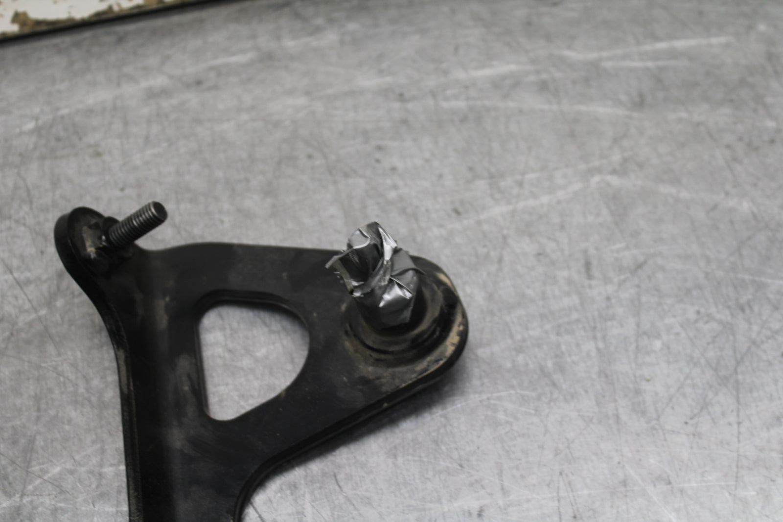 14 HONDA CTX1300A SADDLEBAG CASE MOUNTING BRACKET MOUNT BB732