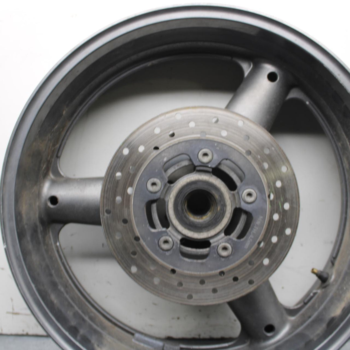 97-98 SUZUKI GSXR 600 SRAD REAR WHEEL AND ROTOR BACK BRAKE DISC BB636
