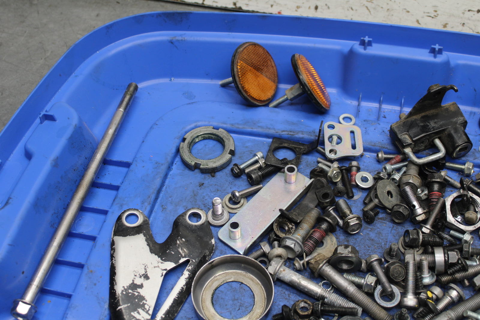 24 KAWASAKI NINJA 500 ABS MOUNTING BOLTS HARDWARE MOTOR SCREWS BB744