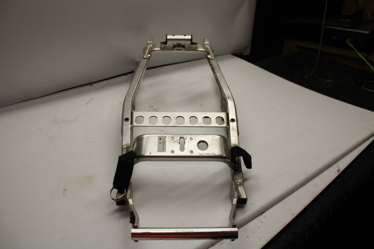 99 YAMAHA YZF R6 REAR SUBFRAME BACK SUB FRAME 5EB-21190-01-00 BB246