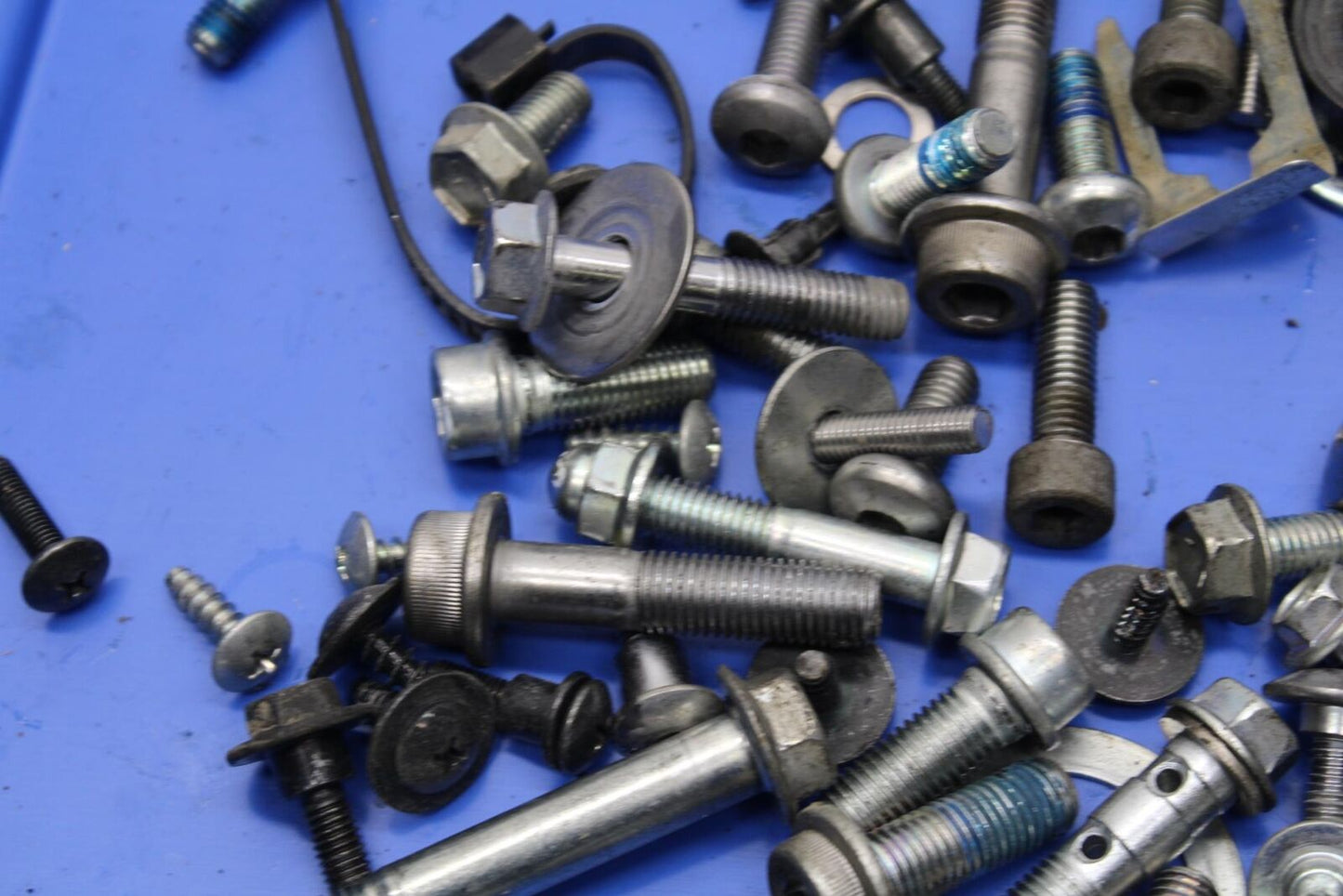 2017 Suzuki GSXR600 MISCELLANEOUS MOUNTING BOLTS HARDWARE MOTOR SCREWS BB598